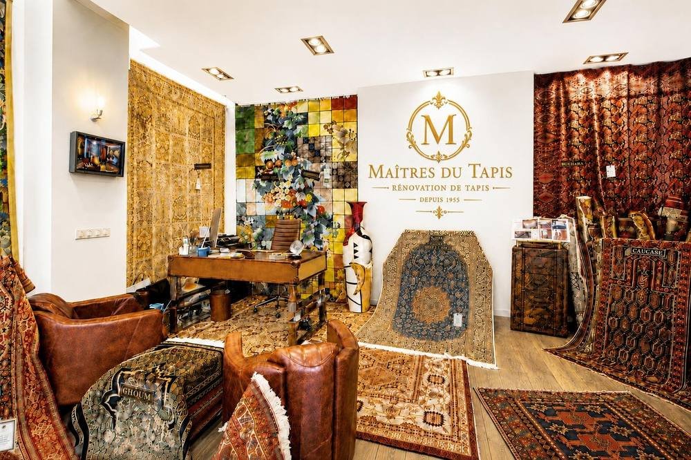 Le bureau du showroom : c’est là que les tapis sont reçus, examinés et estimés